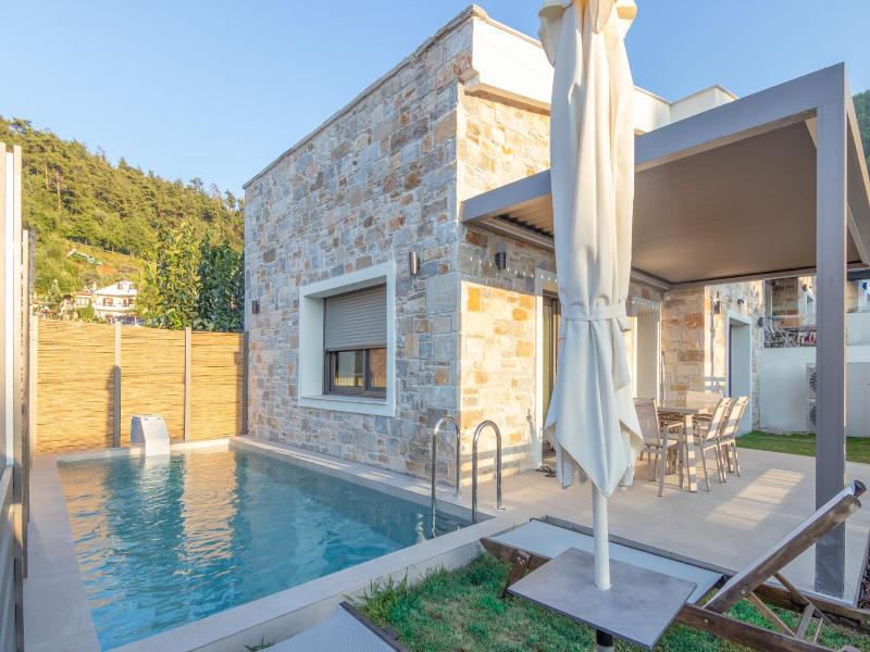 Ntinas Luxyry Apart Hotel image