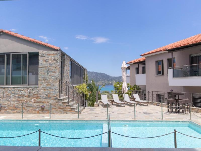 Ntinas Luxyry Apart Hotel image