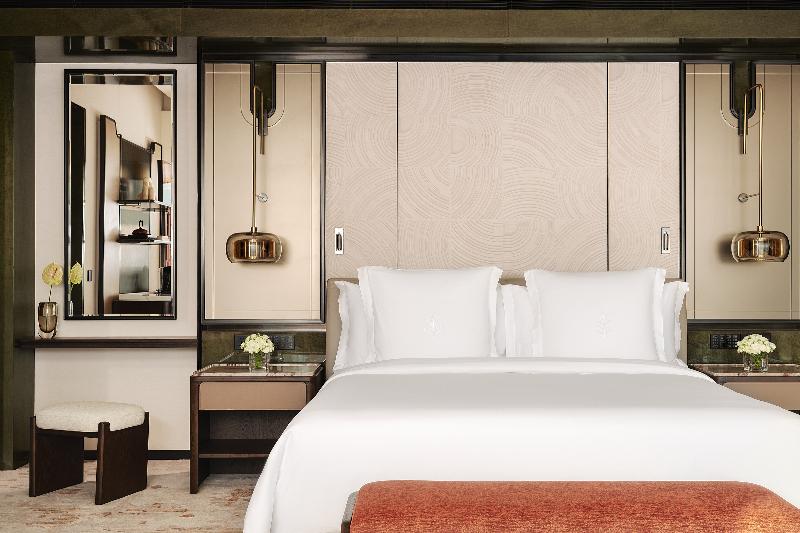 Four Seasons Hotel Guangzhou image