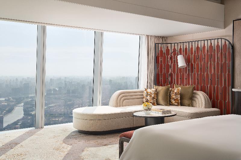 Four Seasons Hotel Guangzhou image