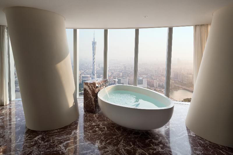 Four Seasons Hotel Guangzhou image