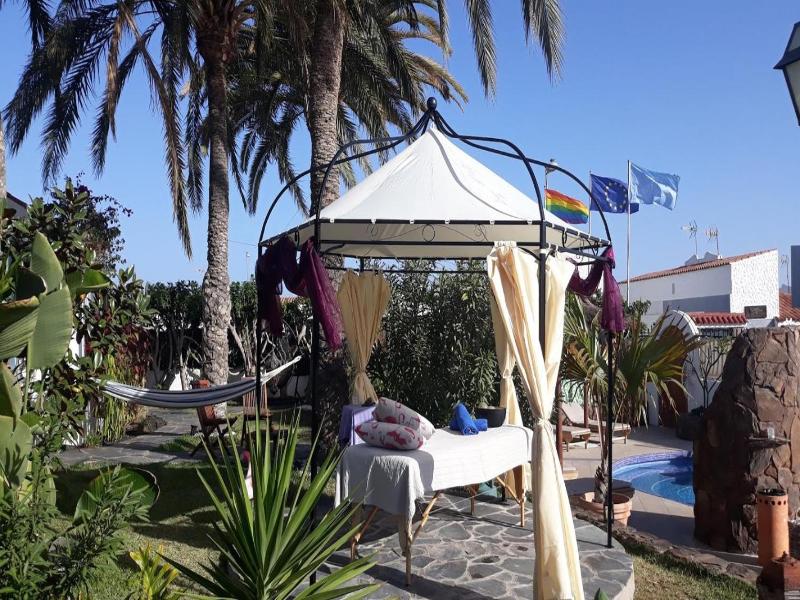 Birdcage Resort image