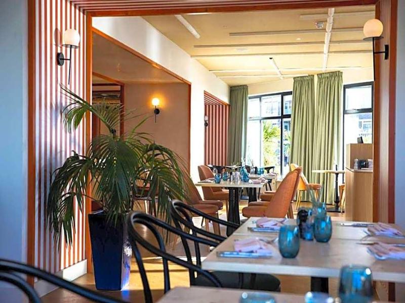 Cooden Beach Hotel image
