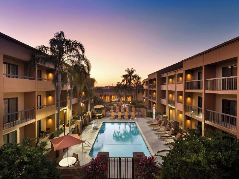 Courtyard Fort Myers Cape Coral image