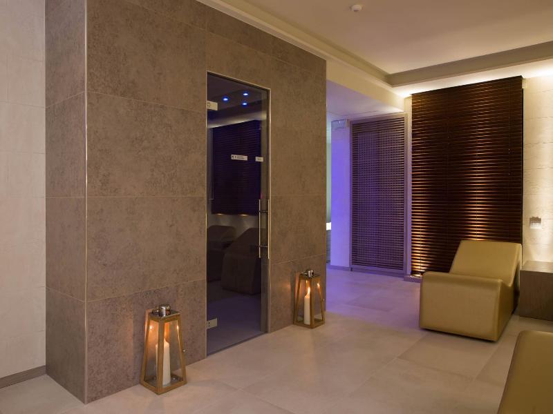 Grande Albergo Roma image