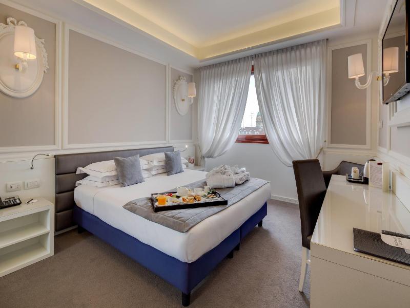Grande Albergo Roma image