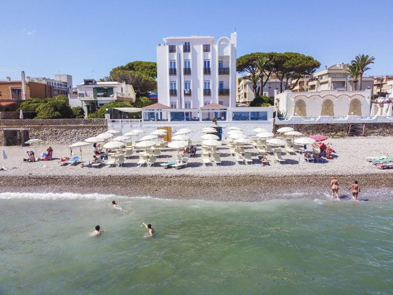 Del Sole Hotel image