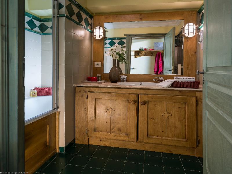 Village Montana Residence image