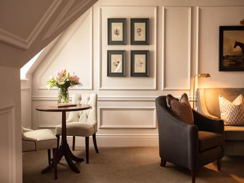 Hayfield Manor image