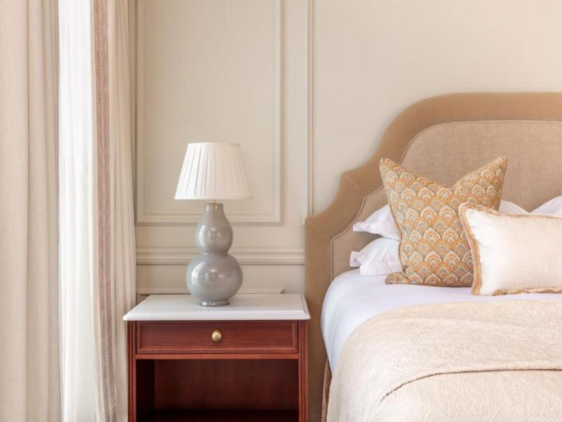 Hayfield Manor image