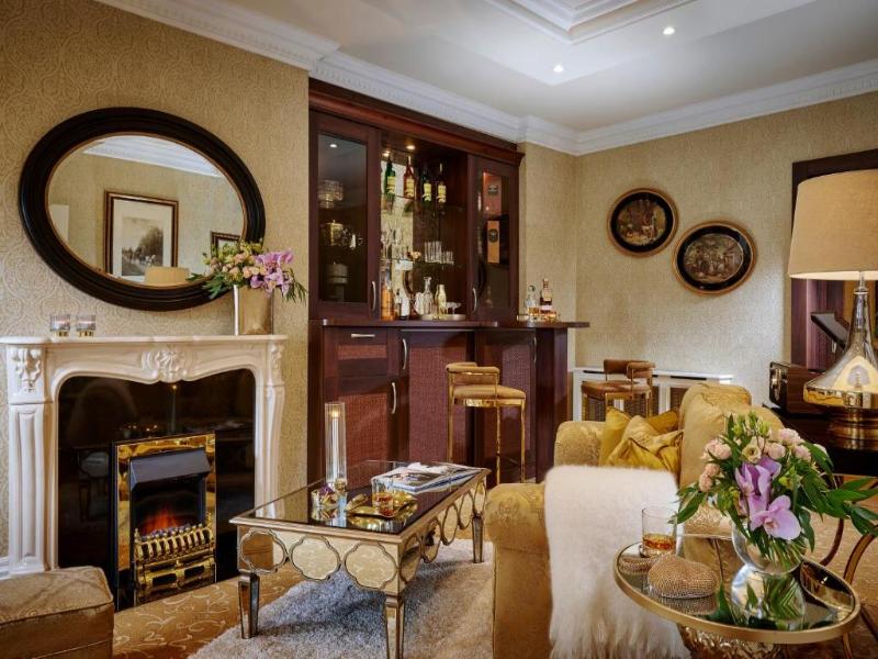 Hayfield Manor image
