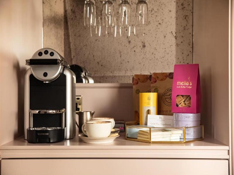 Hayfield Manor image