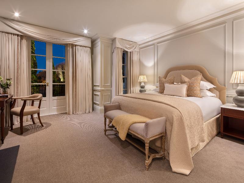 Hayfield Manor image