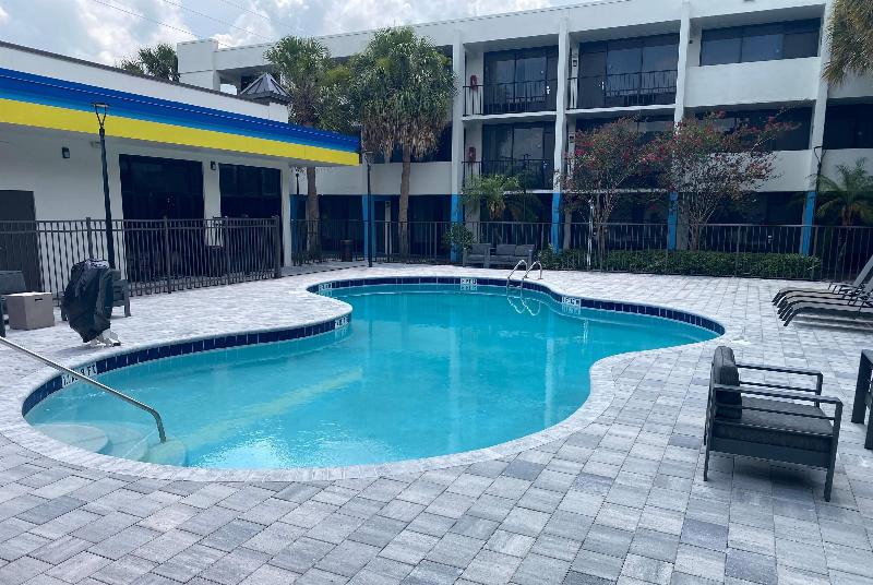 Days Inn & Suites by Wyndham Orlando Airport image
