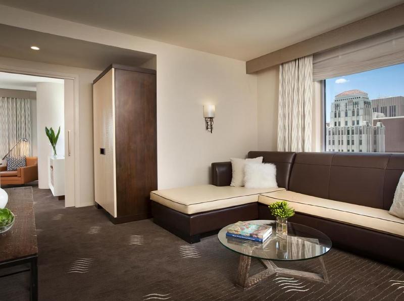Hotel Palomar Phoenix Cityscape