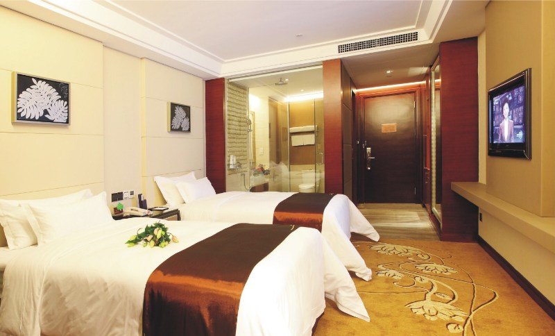 Royal International image