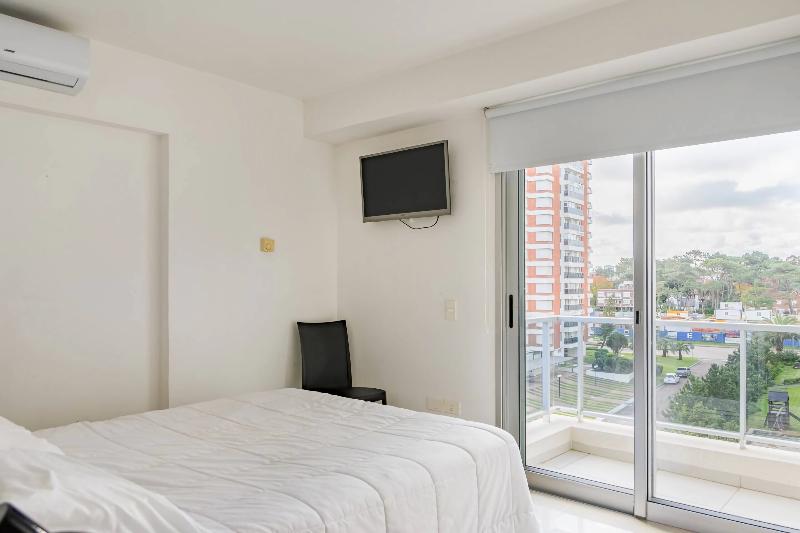 Jamaica Punta del Este Hotel & Residence image