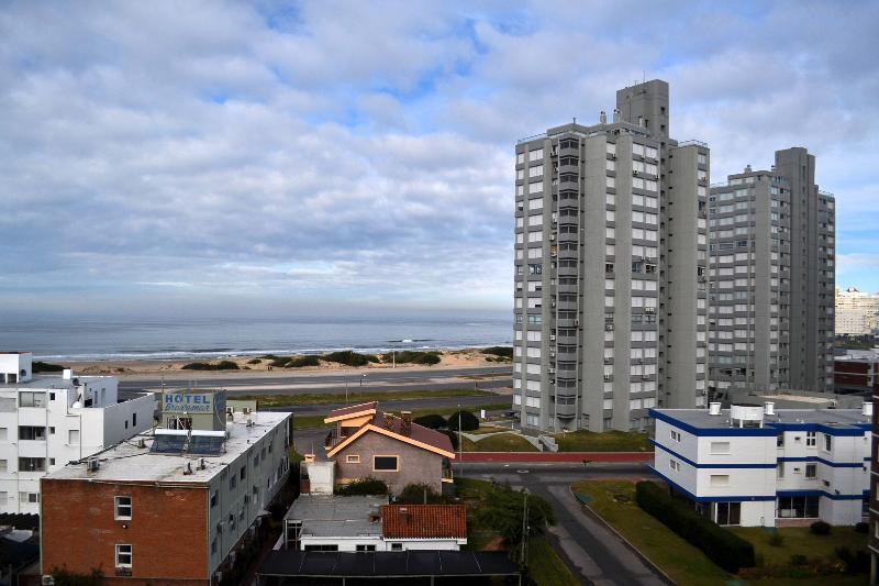 Jamaica Punta del Este Hotel & Residence image