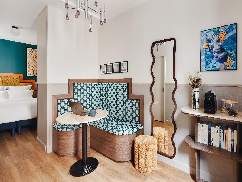 Edgar Suites Montmartre Paul Albert image