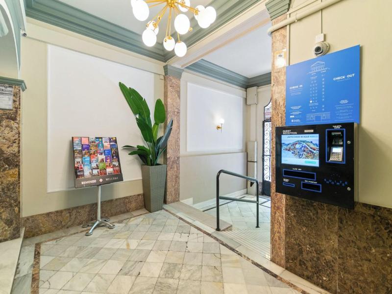 Suite Home Sagrada Famila image