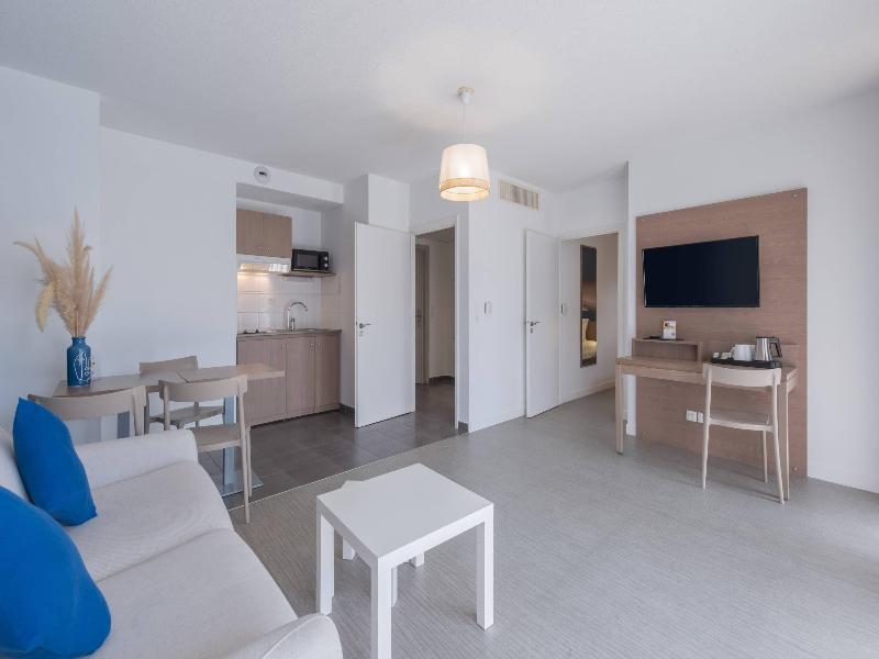 Comfort Aparthotel Cannes Mandelieu image