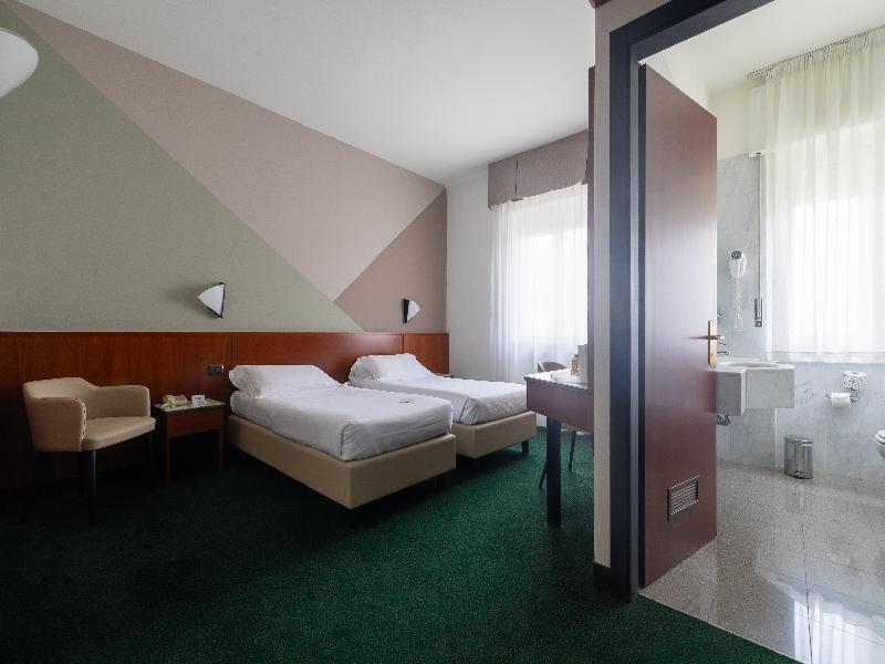 Best Western Hotel Turismo image