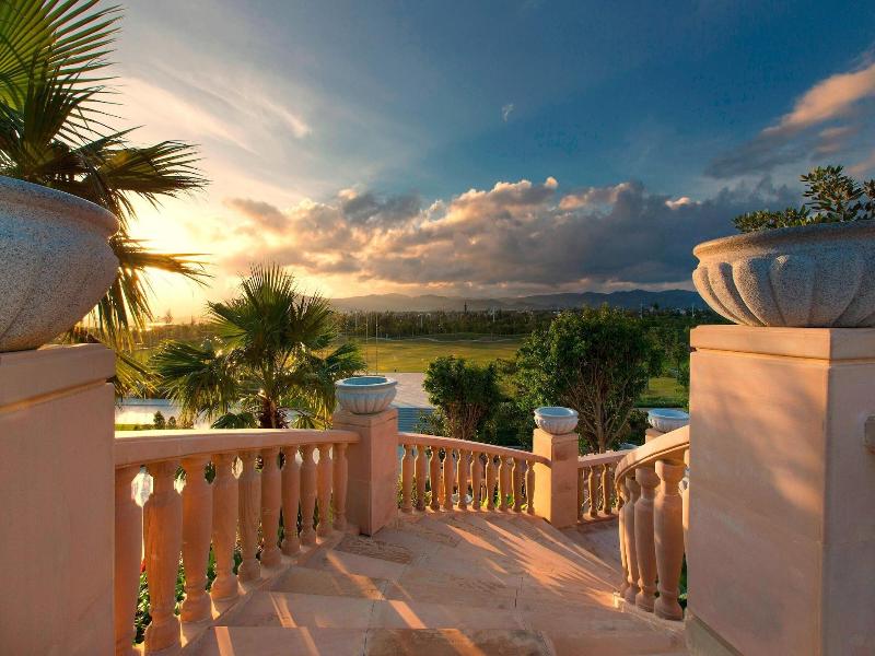 Sheraton Sanya Haitang Bay Resort image