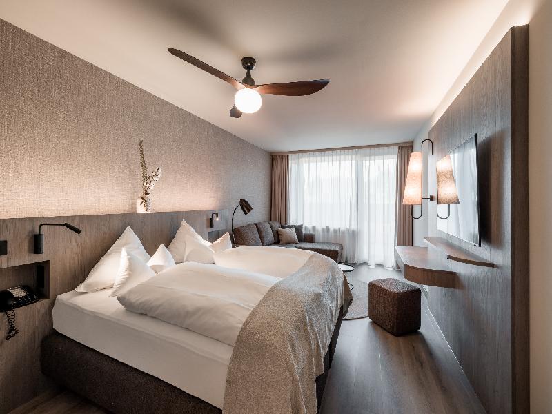 Krumers Alpin - Your Mountain Oasis image