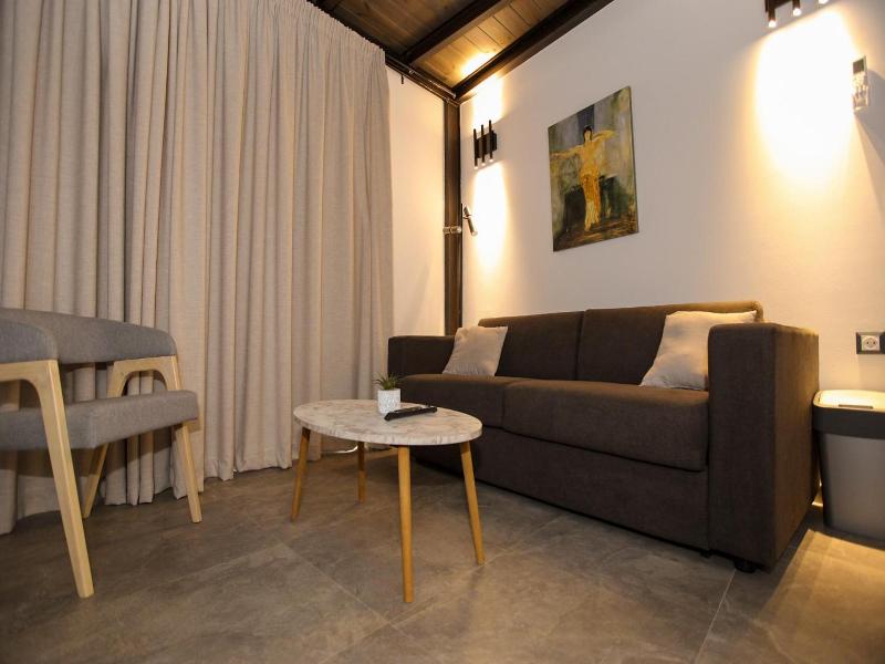 Medusa Hotel Apartments image