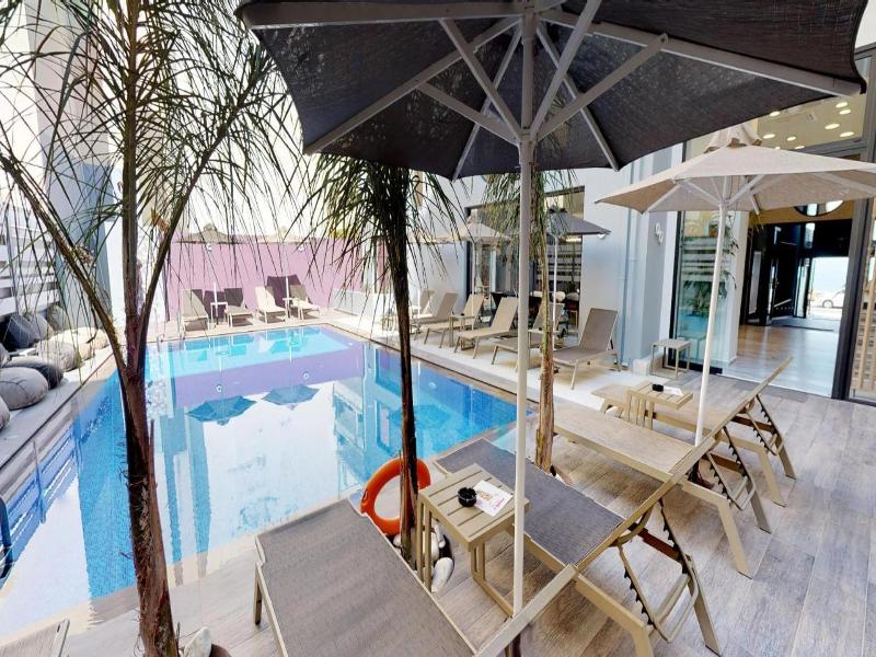 Medusa Hotel Apartments image