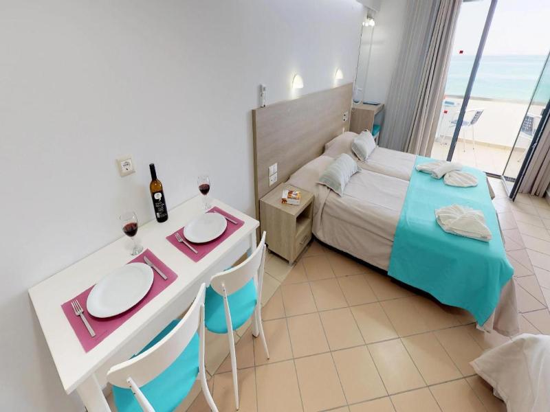 Medusa Hotel Apartments image