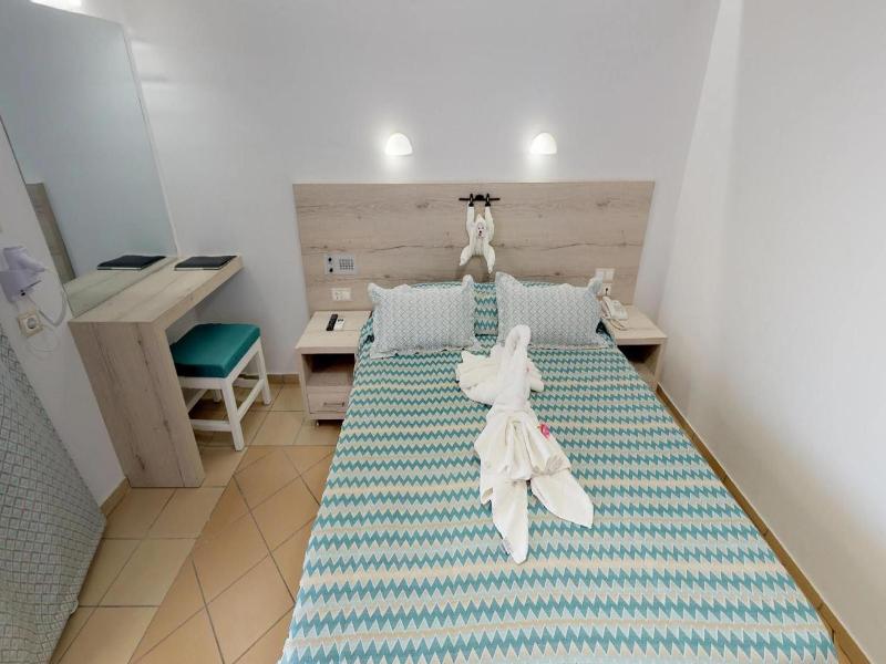 Medusa Hotel Apartments image