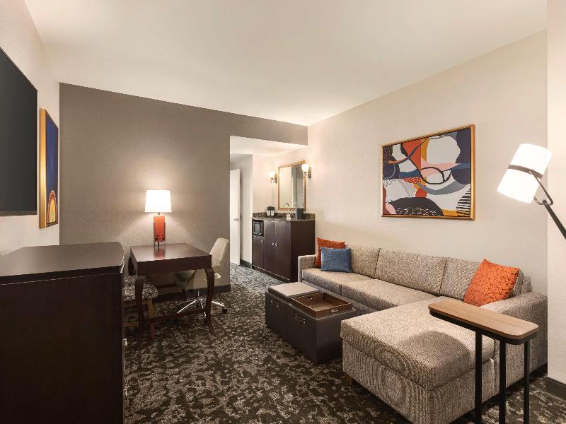 Embassy Suites by Hilton Orlando LBV South image