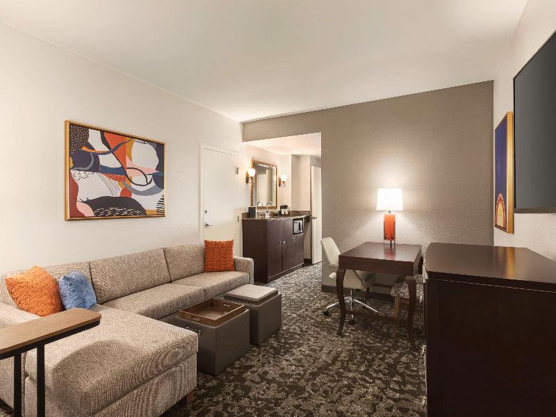 Embassy Suites by Hilton Orlando LBV South image