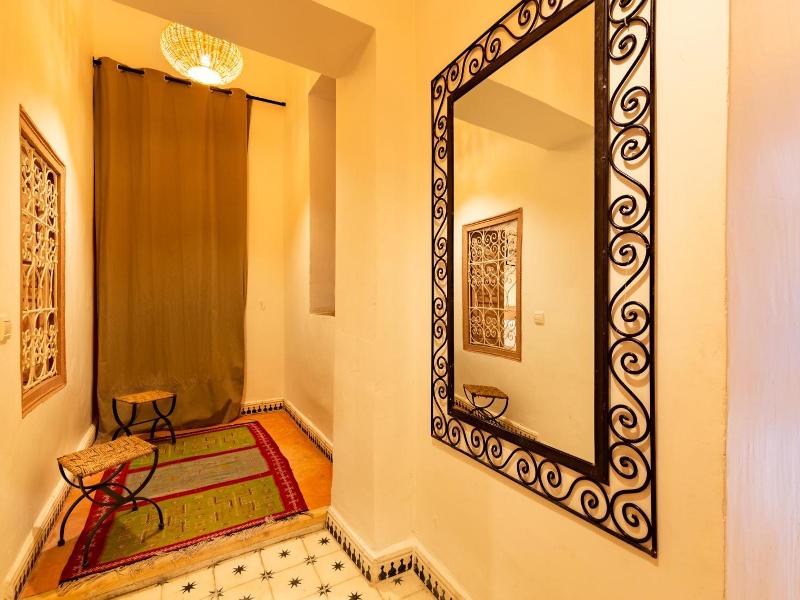 Riad Laila image