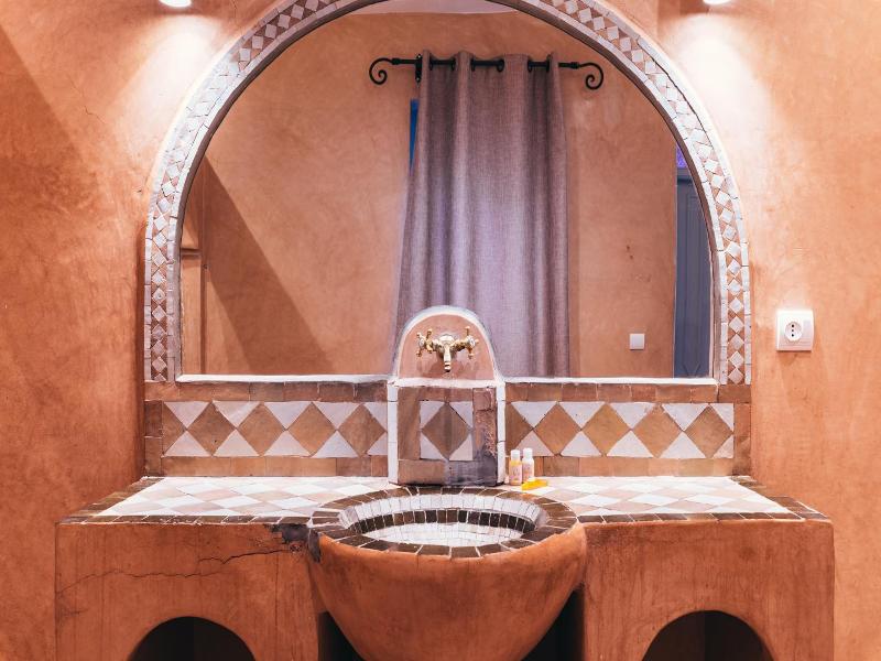 Riad Laila image