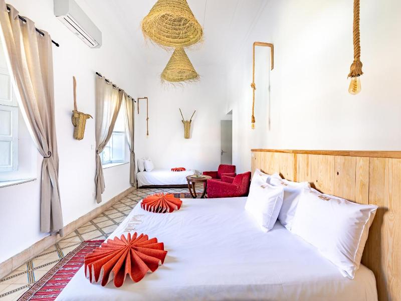 Riad Laila image
