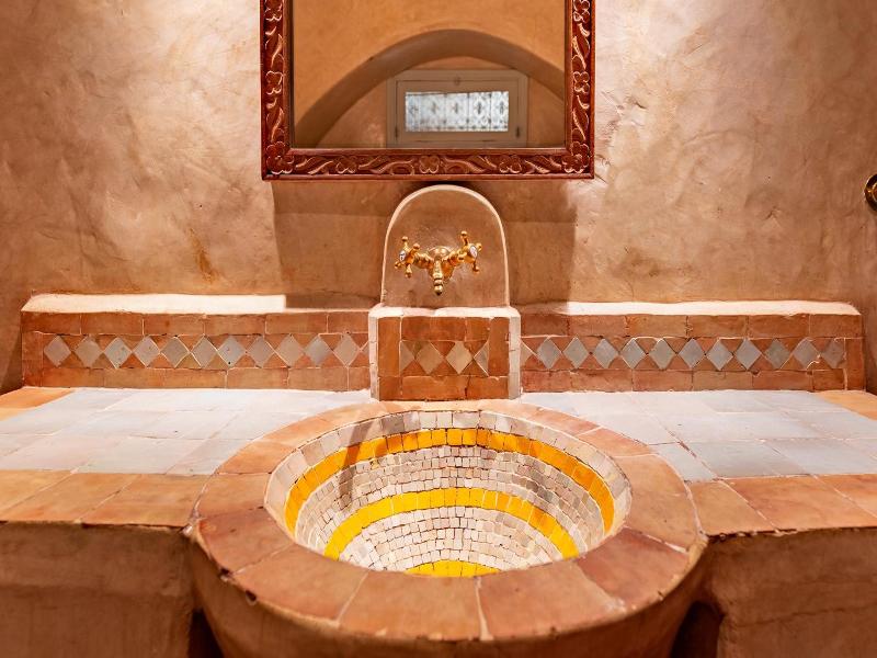 Riad Laila image