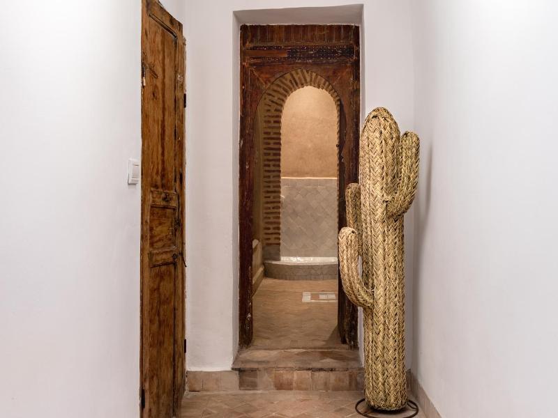 Riad Laila image