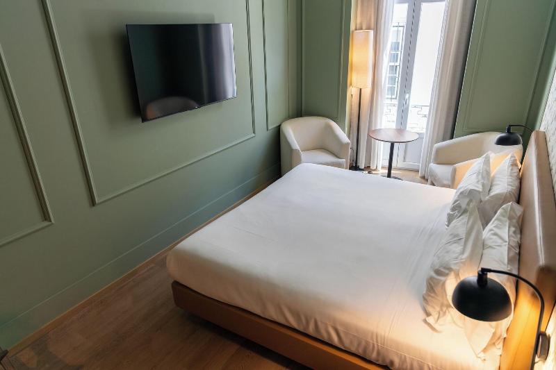 Lisboa Carmo Hotel image