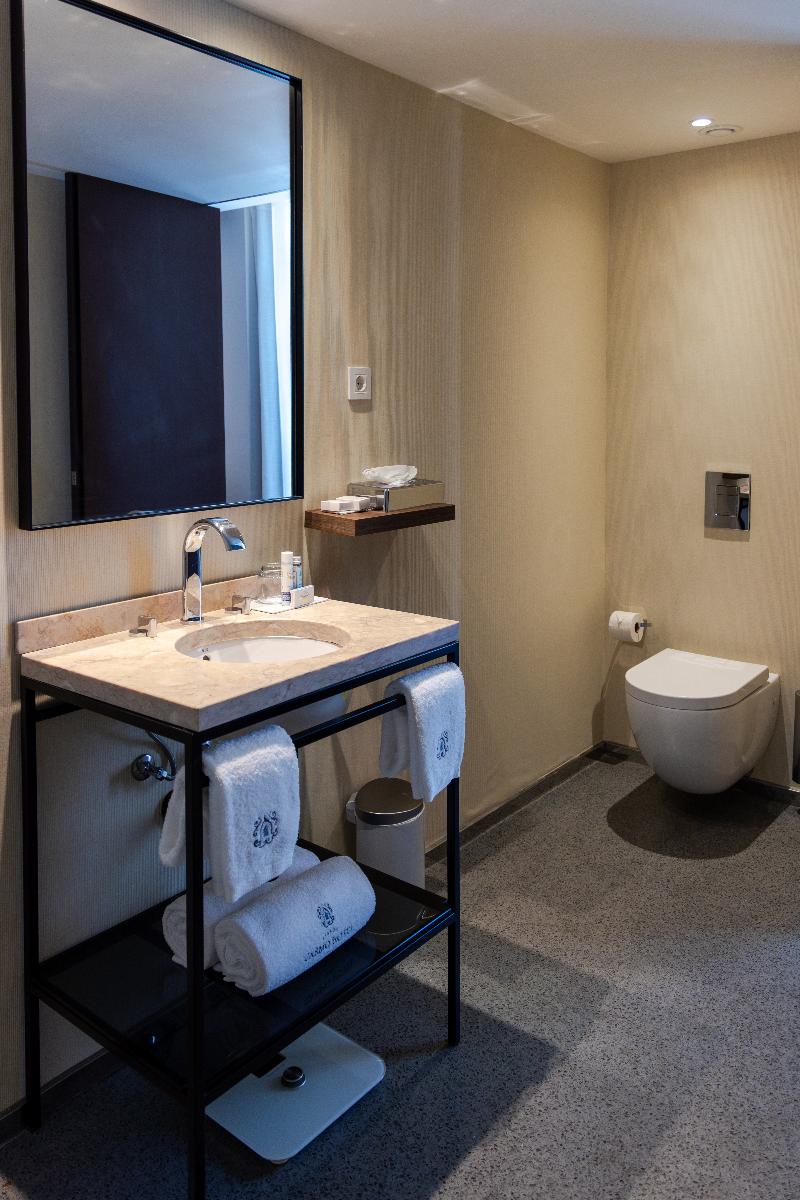 Lisboa Carmo Hotel image