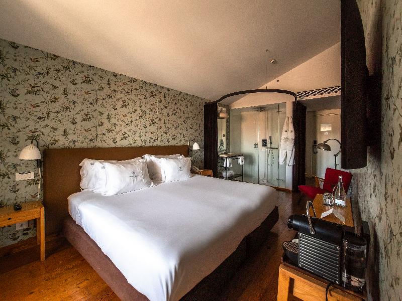 Lisboa Carmo Hotel image