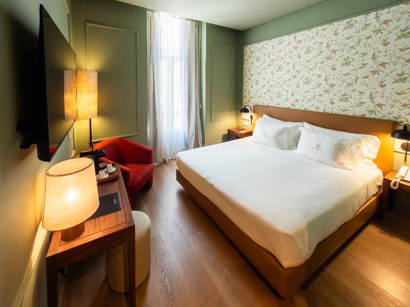 Lisboa Carmo Hotel image