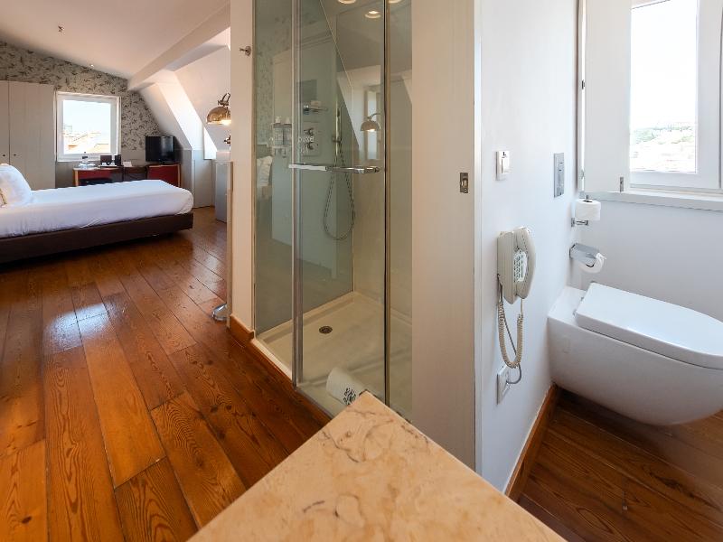 Lisboa Carmo Hotel image