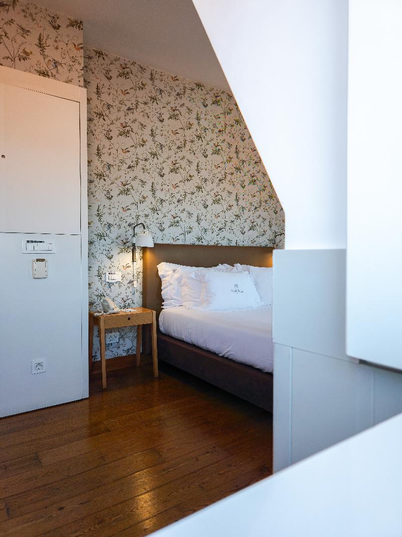 Lisboa Carmo Hotel image