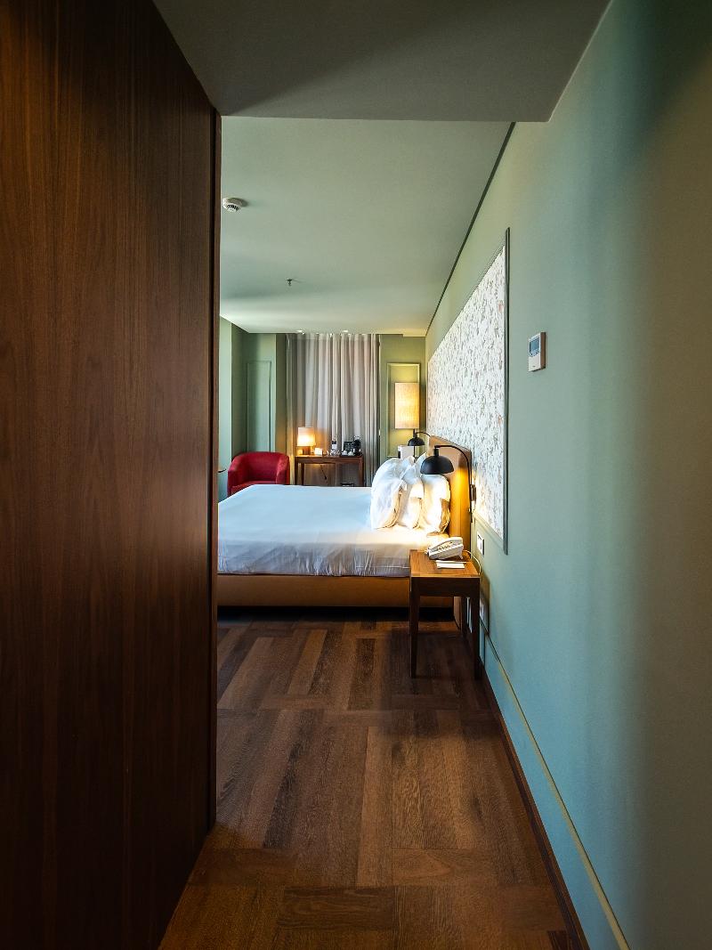 Lisboa Carmo Hotel image