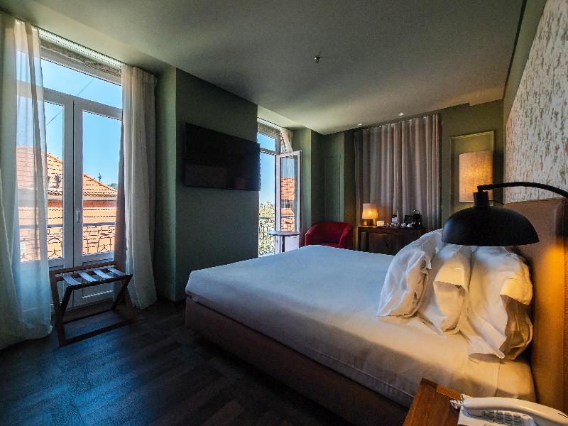 Lisboa Carmo Hotel image