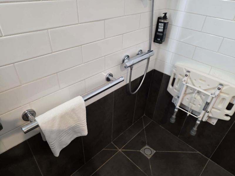 Ibis Chateauroux image