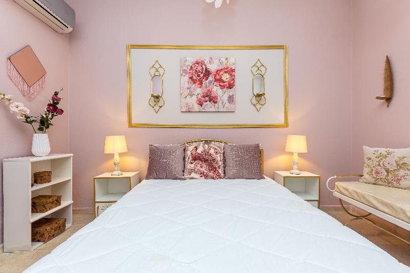 V.A. Boutique Apartments and Suites gallery photo 18