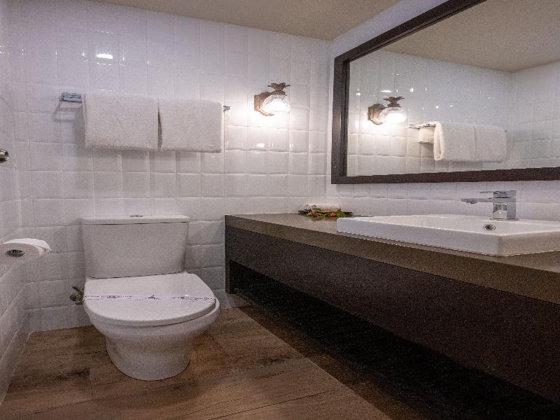 Fiji Gateway Hotel image